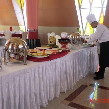 The Myat Mingalar Hotel Naypyidaw Buitenkant foto